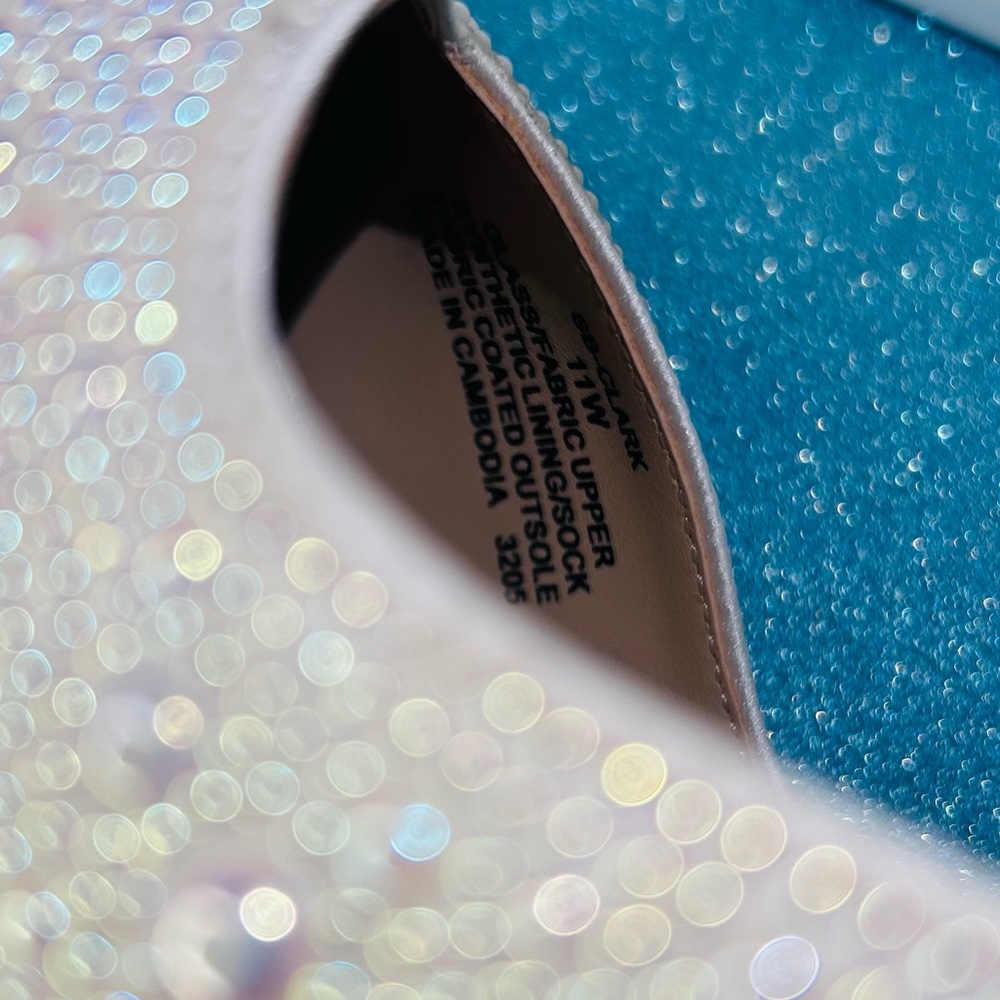 Betsey Johnson Blue by Betsey Johnson Clark Iridescent Pearl Slingback Pumps 11W - Picture 14 of 14